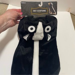 Skunk 🦨 Medium Dog NWT Costume
